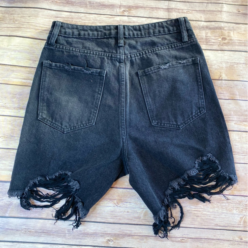NWT Signature 8 black high waist distressed shorts small - Picture 3 of 5